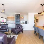 公寓 Skyview Penthouse By Mhm