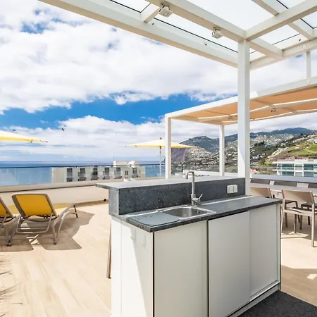 Skyview Penthouse By Mhm פונשל