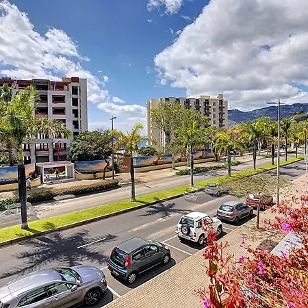 Daire Skyview Penthouse By Mhm *