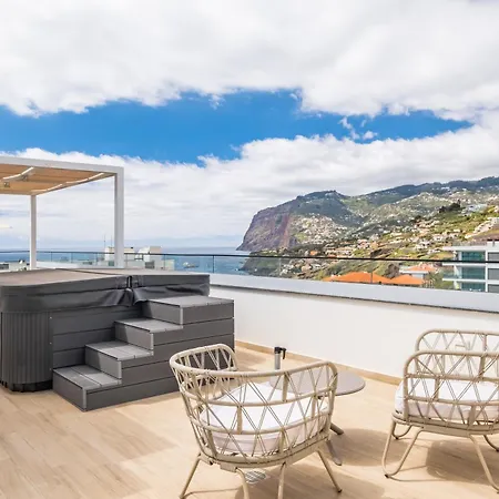 Skyview Penthouse By Mhm Daire *