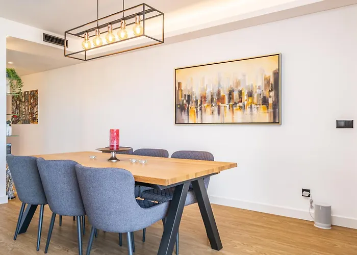 דירה Skyview Penthouse By Mhm