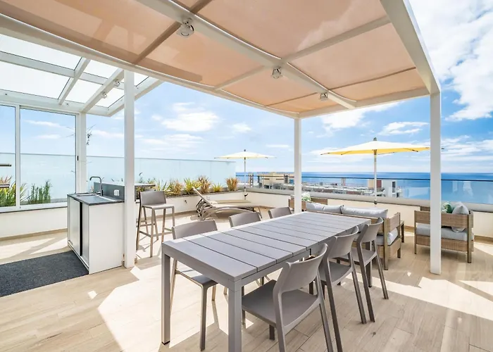 Skyview Penthouse By Mhm פונשל