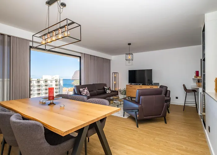 Skyview Penthouse By Mhm דירה